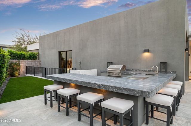 6914 E CACTUS WREN Road, Paradise Valley, AZ 85253