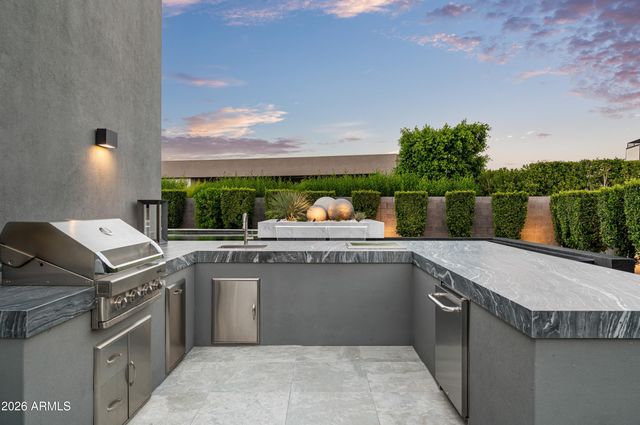 6914 E CACTUS WREN Road, Paradise Valley, AZ 85253