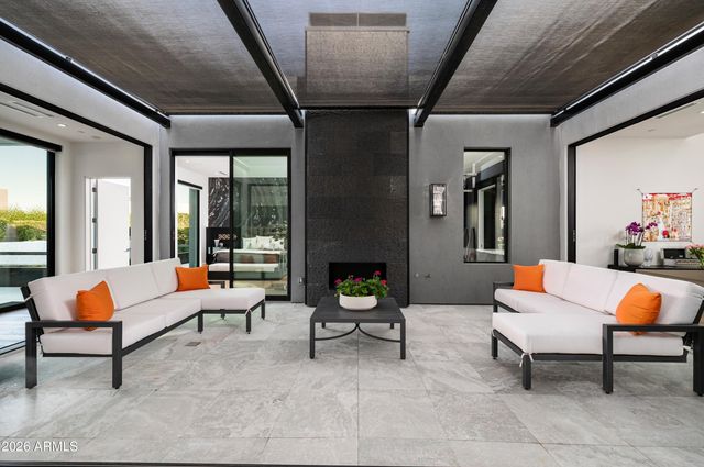 6914 E CACTUS WREN Road, Paradise Valley, AZ 85253