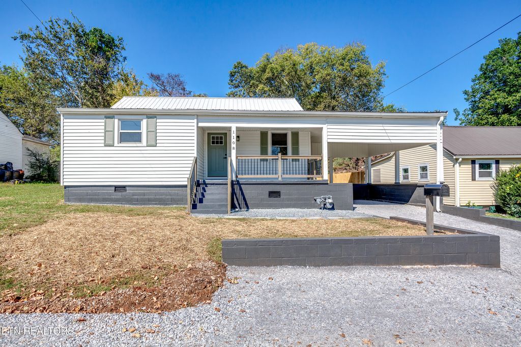 1108 Welch Ave, Loudon, TN 37774