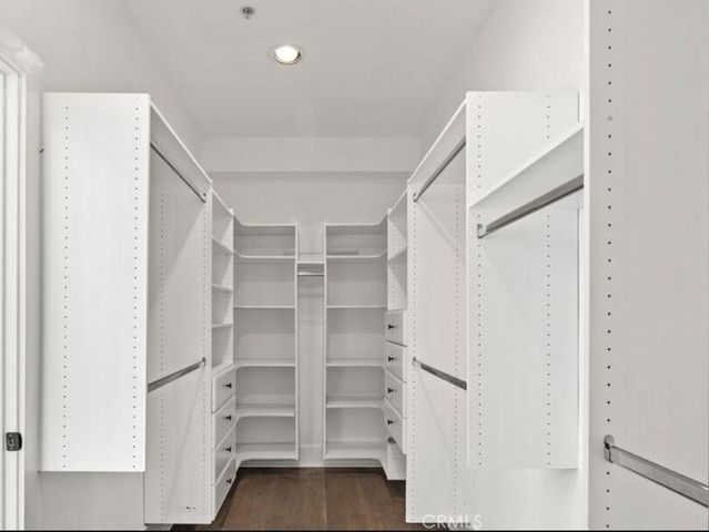 6422 Weidlake, Los Angeles, CA 90068