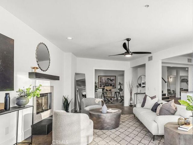 6422 Weidlake, Los Angeles, CA 90068