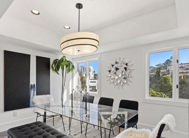 6422 Weidlake, Los Angeles, CA 90068