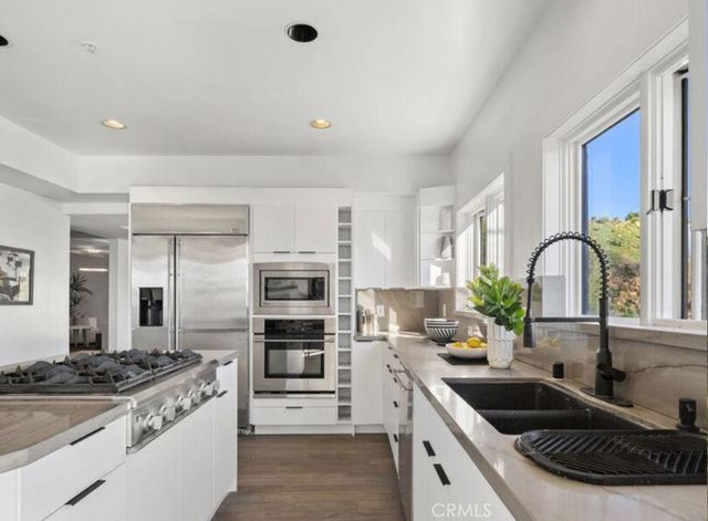 6422 Weidlake, Los Angeles, CA 90068