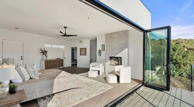 6422 Weidlake, Los Angeles, CA 90068