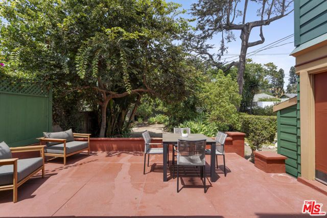 2093 W 28th Street, Los Angeles, CA 90018