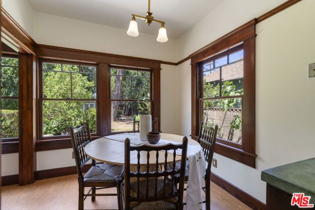 2093 W 28th Street, Los Angeles, CA 90018
