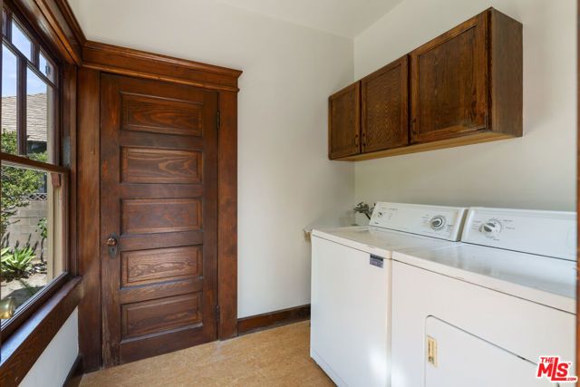 2093 W 28th Street, Los Angeles, CA 90018