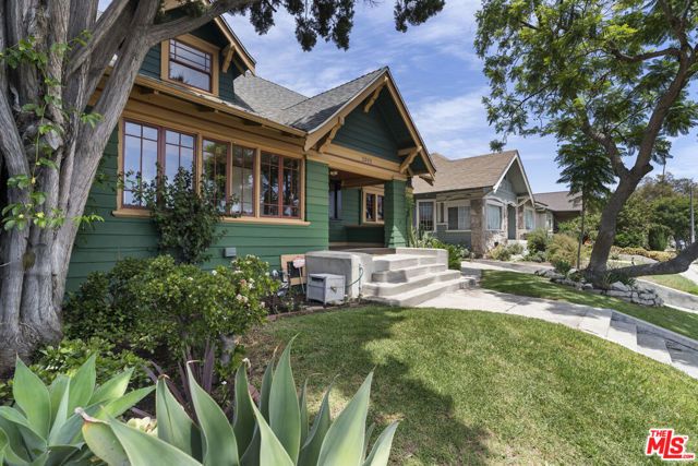 2093 W 28th Street, Los Angeles, CA 90018