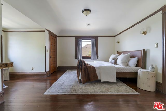 2093 W 28th Street, Los Angeles, CA 90018
