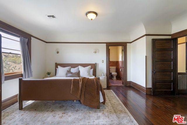 2093 W 28th Street, Los Angeles, CA 90018