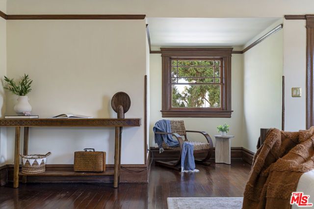 2093 W 28th Street, Los Angeles, CA 90018