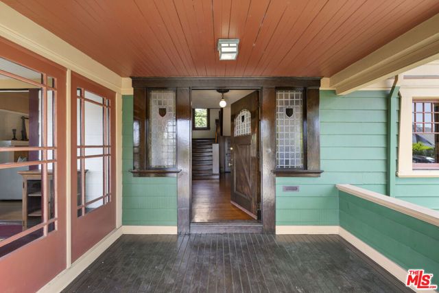 2093 W 28th Street, Los Angeles, CA 90018