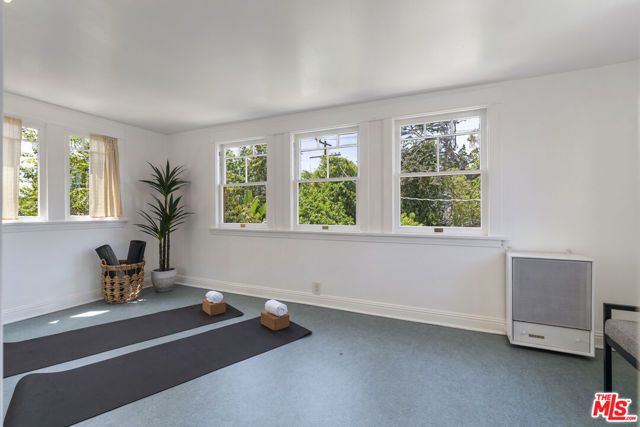 2093 W 28th Street, Los Angeles, CA 90018