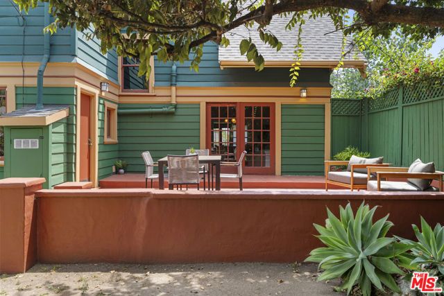 2093 W 28th Street, Los Angeles, CA 90018