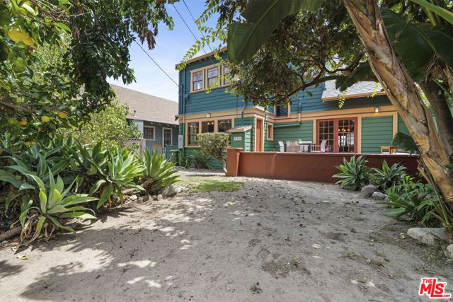 2093 W 28th Street, Los Angeles, CA 90018