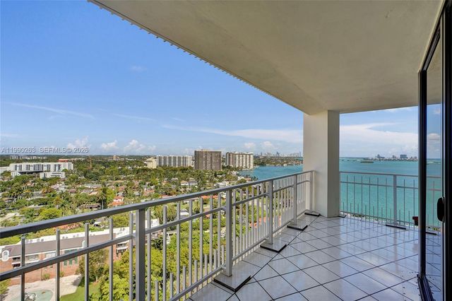 4000 Towerside Ter 2111, Miami, FL 33138