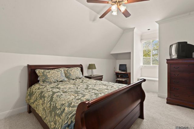 2210 Laurel Lakes Ave, Baton Rouge, LA 70820