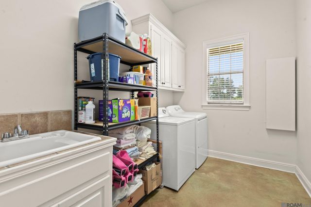 2210 Laurel Lakes Ave, Baton Rouge, LA 70820
