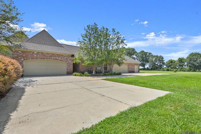 2210 Laurel Lakes Ave, Baton Rouge, LA 70820