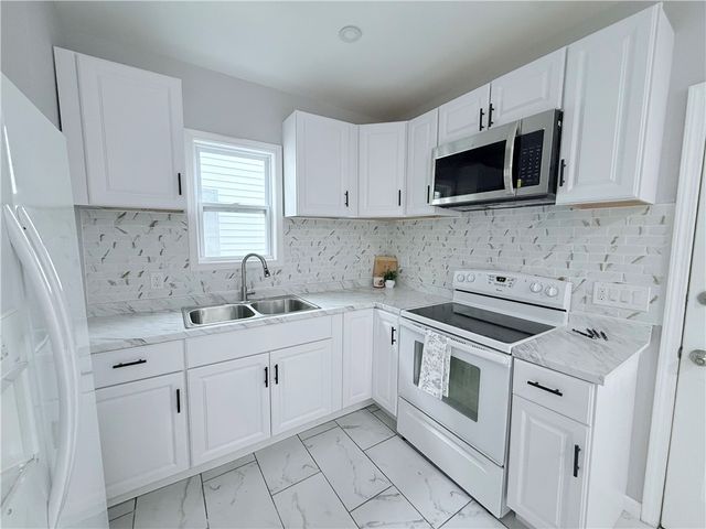 945 Springfield Street, Dayton, OH 45403