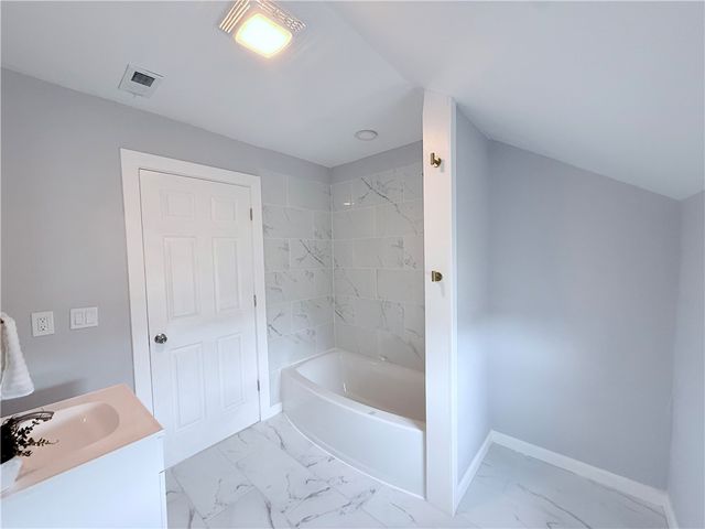 945 Springfield Street, Dayton, OH 45403