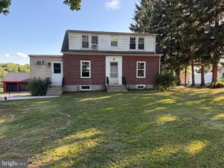 1015 CHESTNUT ST, Leesport, PA 19533