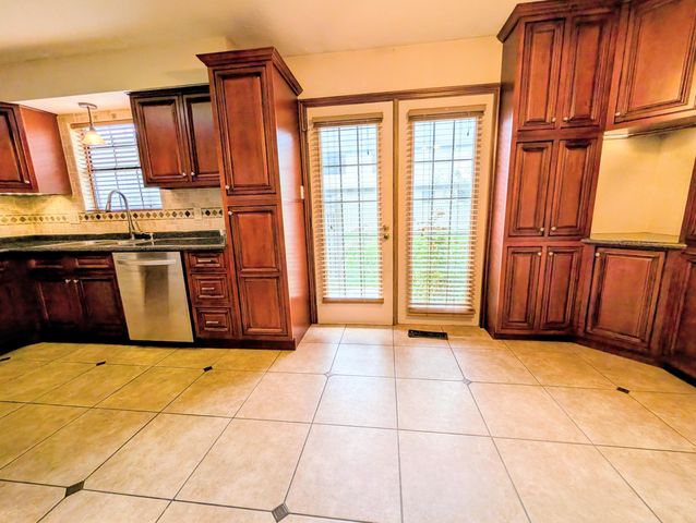 1259 Somerset Way, Pickerington, OH 43147