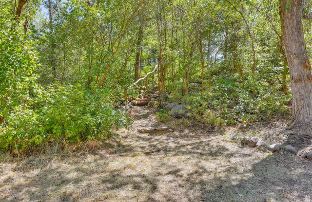 2891 N EVERGREEN PARK DR, Huntsville, UT 84317