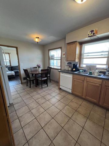 1417 Melvin AVENUE, Racine, WI 53402