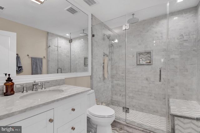 7601 PERSIMMON TREE LN, Bethesda, MD 20817