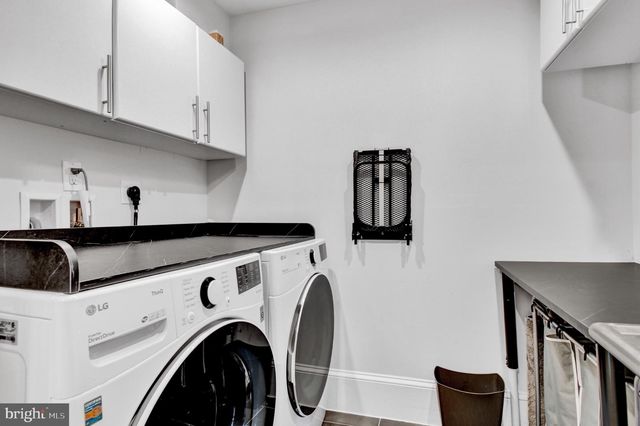 7601 PERSIMMON TREE LN, Bethesda, MD 20817