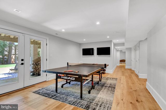 7601 PERSIMMON TREE LN, Bethesda, MD 20817