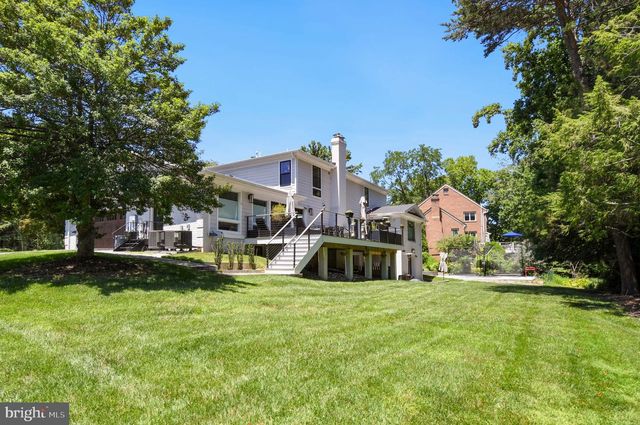7601 PERSIMMON TREE LN, Bethesda, MD 20817