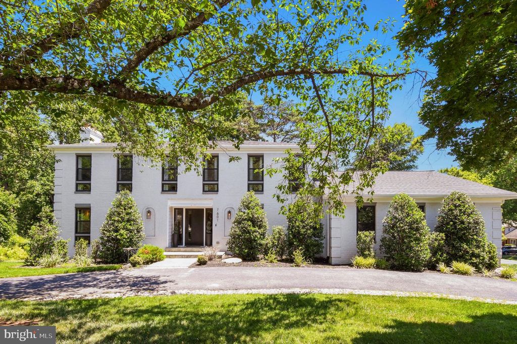 7601 PERSIMMON TREE LN, Bethesda, MD 20817