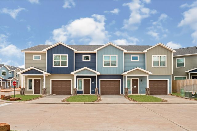 14010 Longstreet 301, Willis, TX 77318