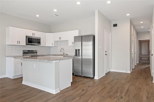 14010 Longstreet 301, Willis, TX 77318