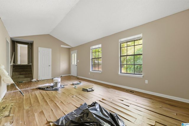 1613 5TH WAY NW, Center Point, AL 35215