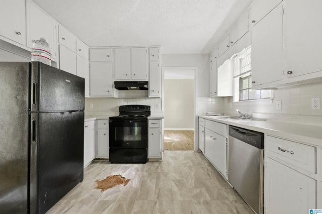 1613 5TH WAY NW, Center Point, AL 35215