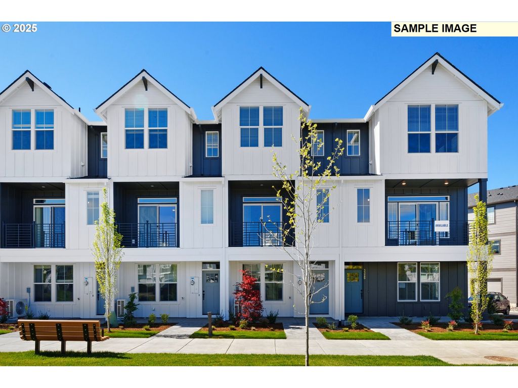 3373 Se EVERWOOD Ln, Hillsboro, OR 97123