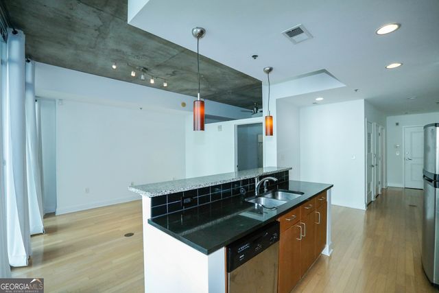 44 Peachtree Place NW 729, Atlanta, GA 30309