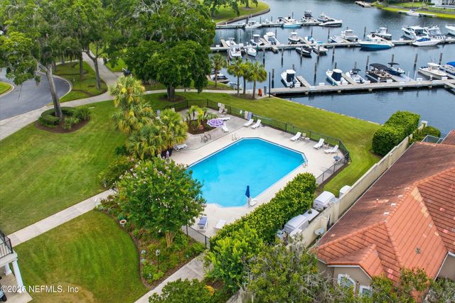 401 BLAGDON Court, Jacksonville, FL 32225