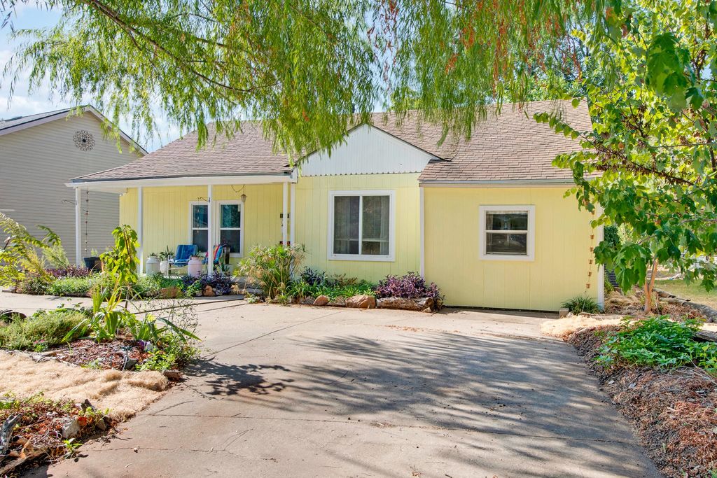 3217 Trible Drive, Grand Prairie, TX 75050 — exterior