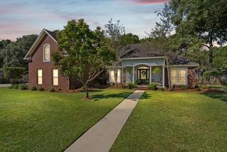 5805 Chattanooga Drive, Satsuma, AL 36572