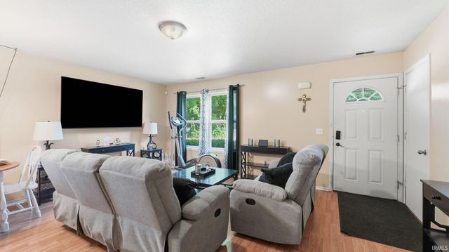 3924 E Sherwood Terrace, Fort Wayne, IN 46806