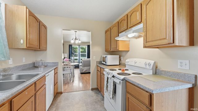 3924 E Sherwood Terrace, Fort Wayne, IN 46806