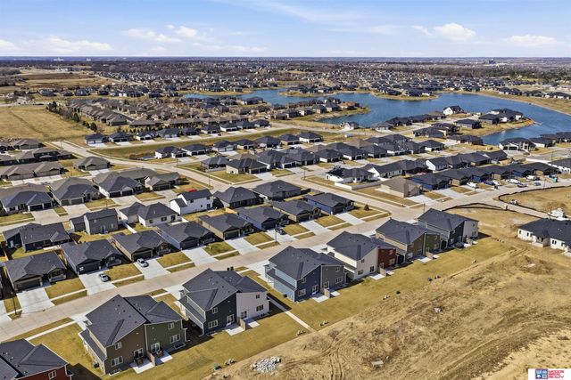 222 N 105th Street, Lincoln, NE 68527