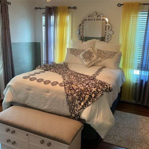 3218 Southmore Boulevard, Houston, TX 77004