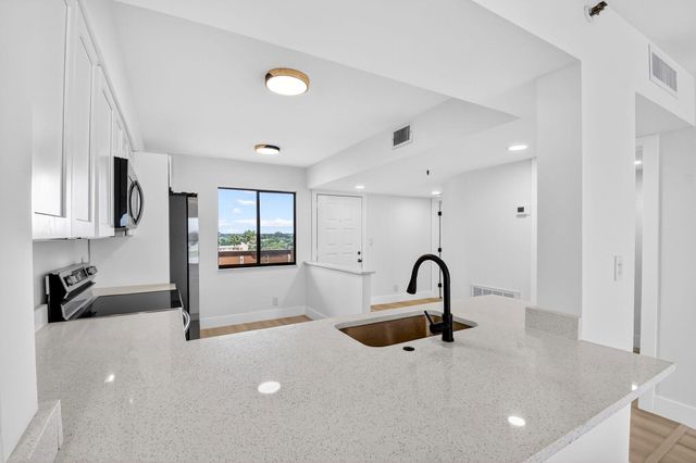 6866 Huntington Lane 707, Delray Beach, FL 33446