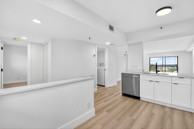 6866 Huntington Lane 707, Delray Beach, FL 33446